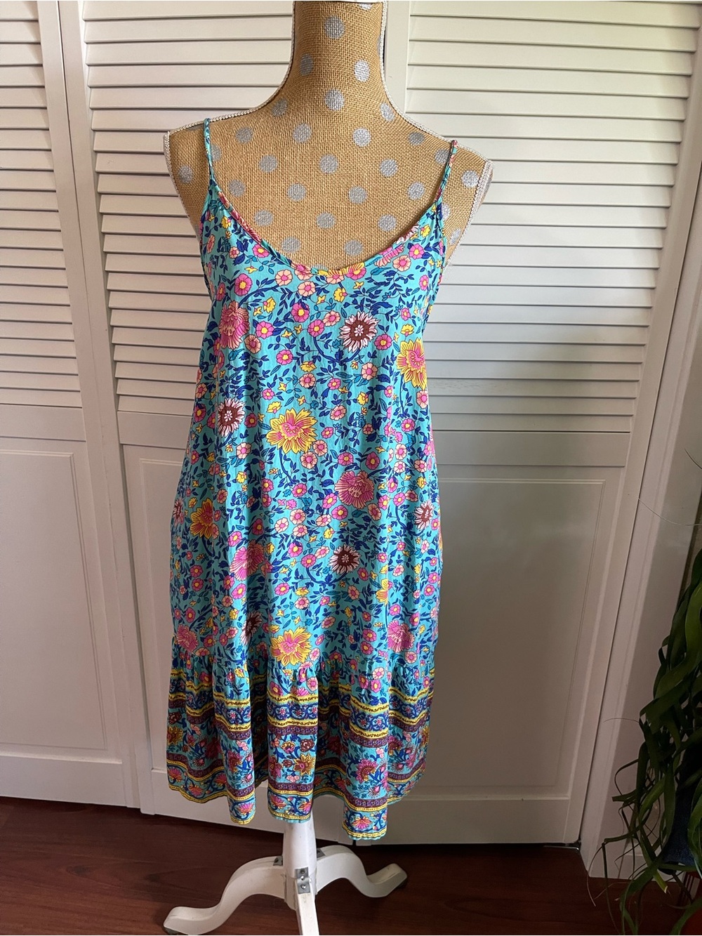 Qearal women's bohemian floral print sundress Sz L with pockets adjustable strap